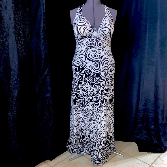 Charlotte Russe Dresses & Skirts - Women’s halter maxi dress